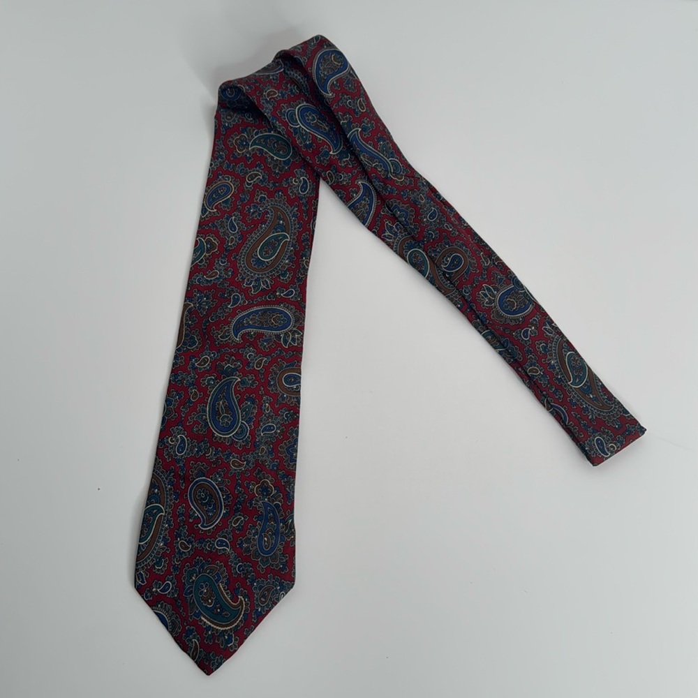 Vtg 417 Van Heusen men’s neck tie 100% silk